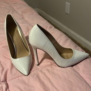 Elegant White Croc-Embossed Stiletto Heels